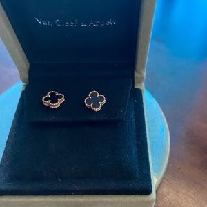 Van cleef Arpels Sweet Alhambra ear studs